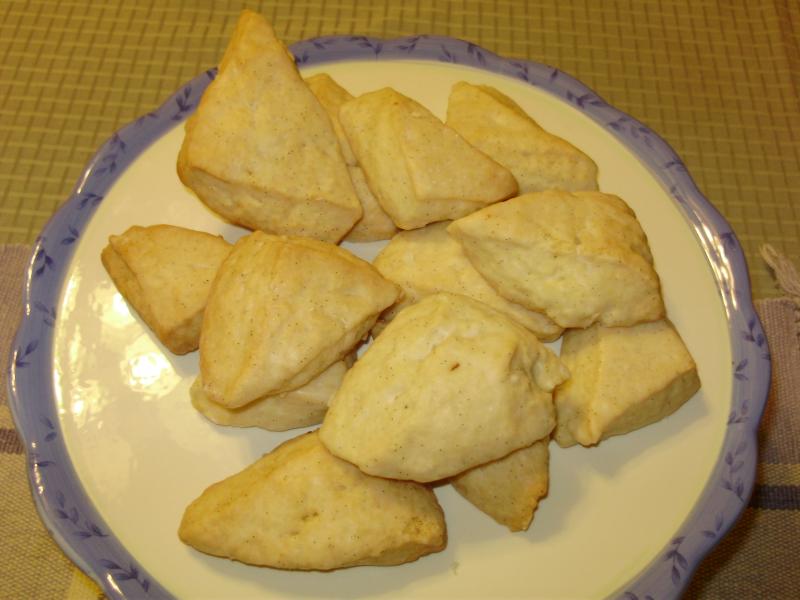 Small Vanilla Bean Scones
